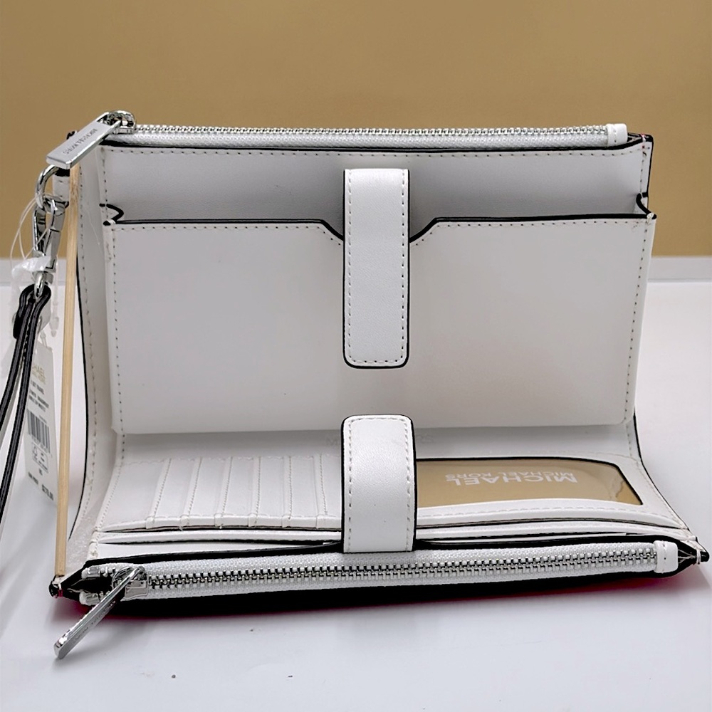 Michael Kors Jet Set Travel Large Embellished Signature Logo Wristlet
Dragonfrui - Picture 9 of 16